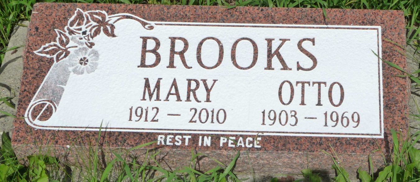 Tombstone of Mary and Otto Brooks